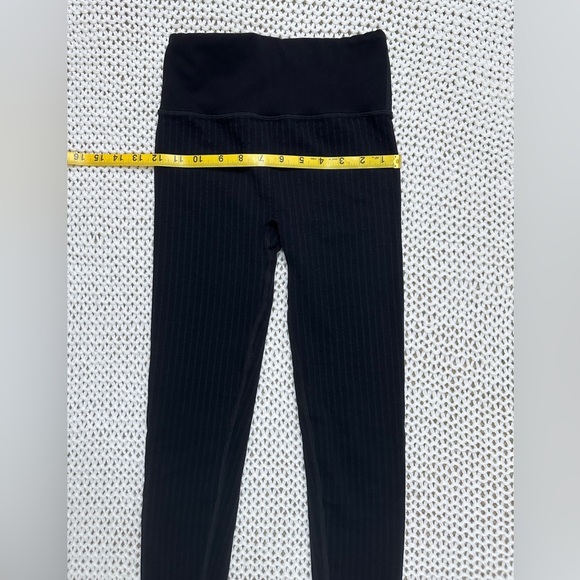Fabletics Ribbed Seamless Ultra High-Waisted Leggings - Black - XS - Picture 7 of 9